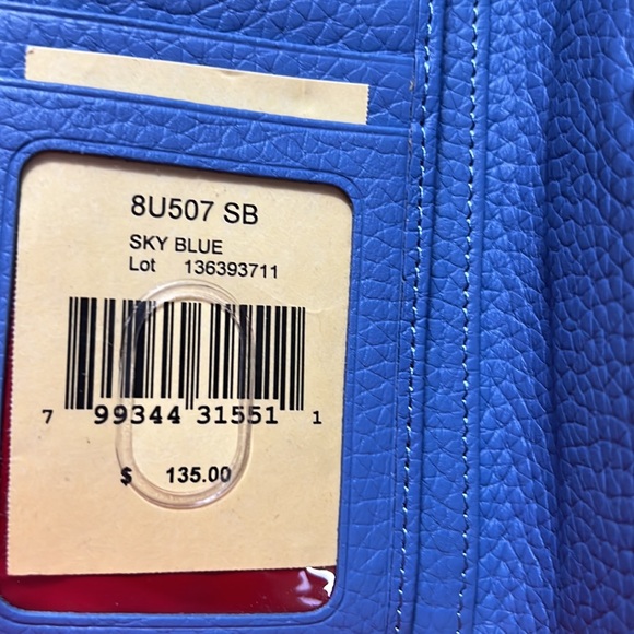 NWT Dooney and Bourke Pebble Leather credit card wallet. - Picture 10 of 10